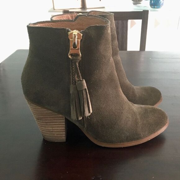 Aldo Olive Suede Tasseled Booties Size 7 - Picture 4 of 7